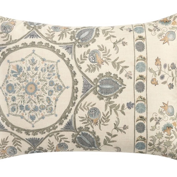 Pottery Barn Lilah 2 Standard Pillow Shams with Blue and Gray Floral Design